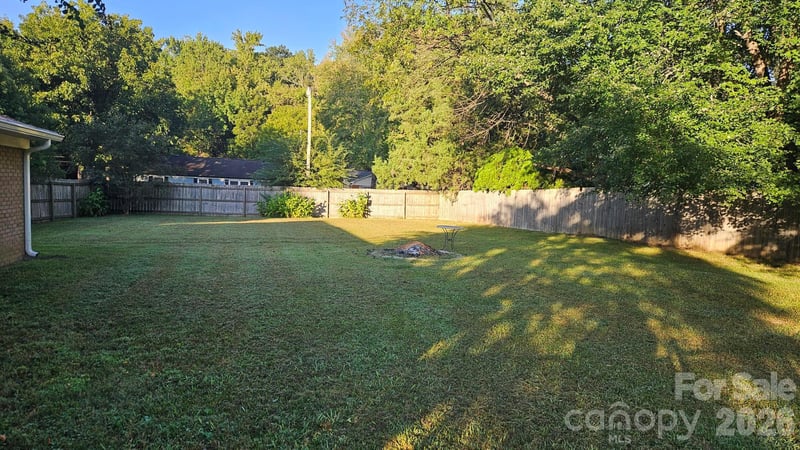 5704 Hillcrest Cir, Indian Trail, NC 28079