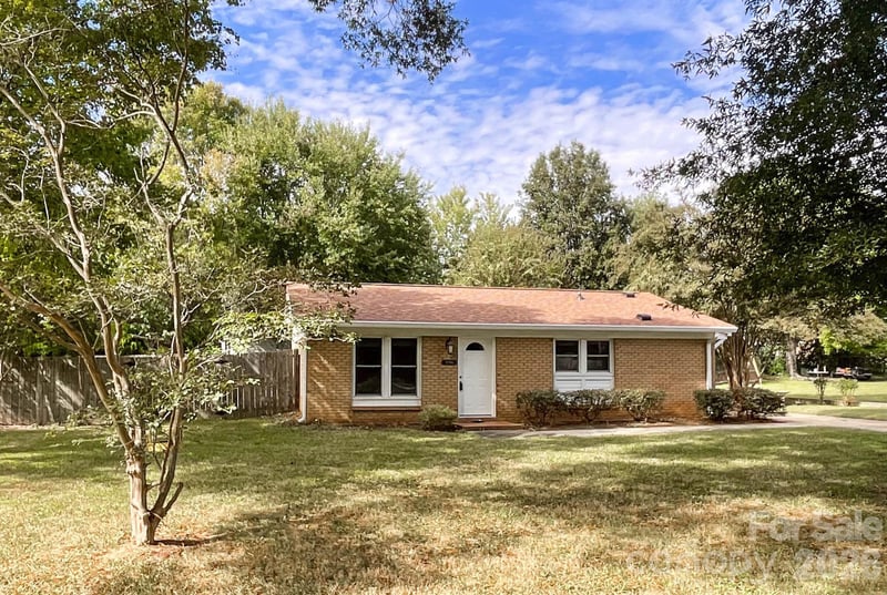 5704 Hillcrest Cir, Indian Trail, NC 28079