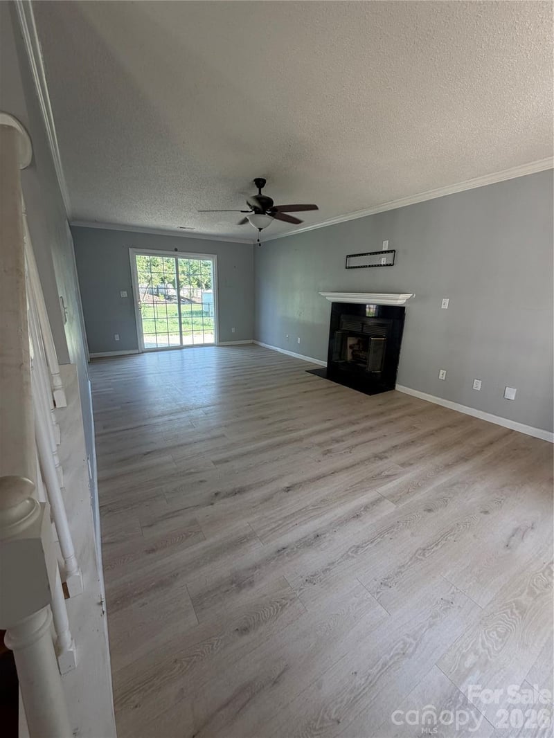59 Southchase Dr, Fletcher, NC 28732