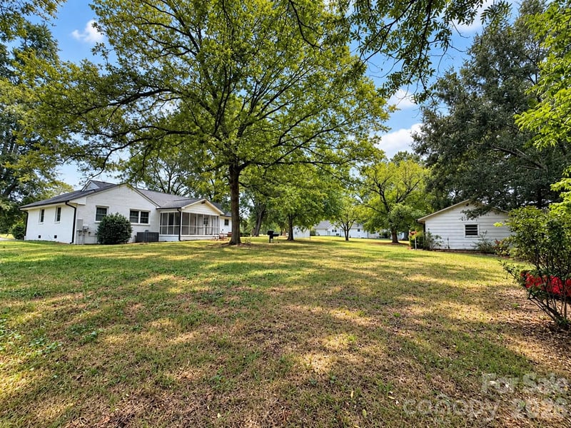 1321 Jenkins Rd, Gastonia, NC 28052