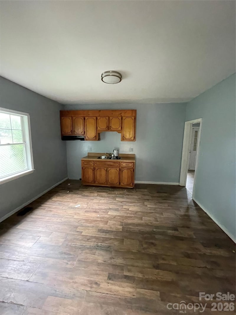 411 Klumac Rd, Salisbury, NC 28144