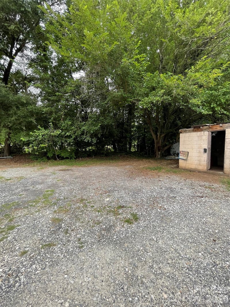 411 Klumac Rd, Salisbury, NC 28144
