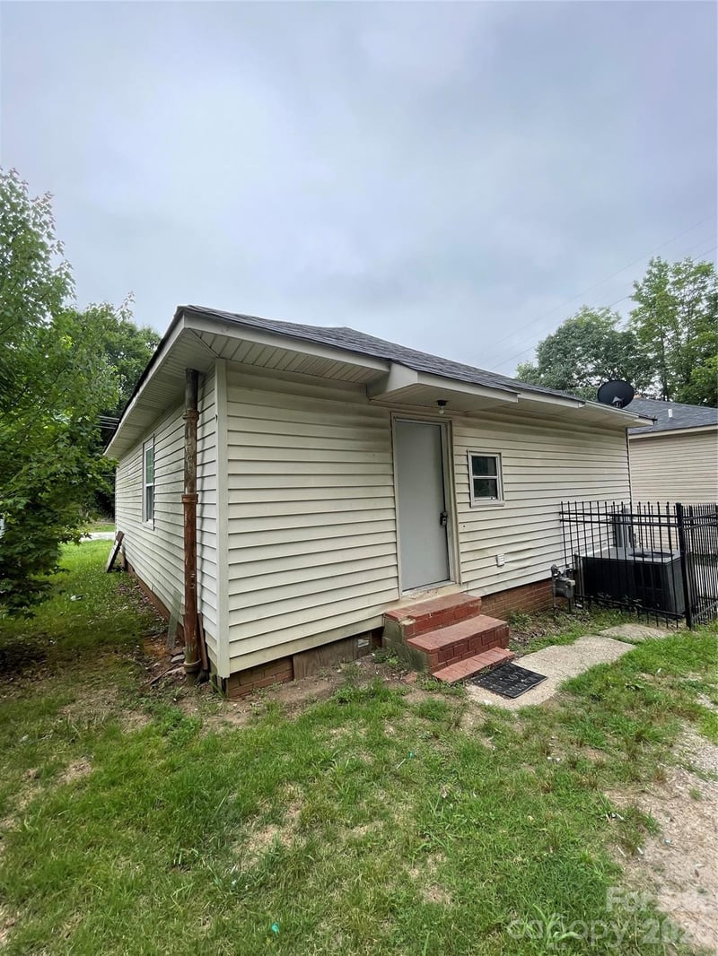 411 Klumac Rd, Salisbury, NC 28144