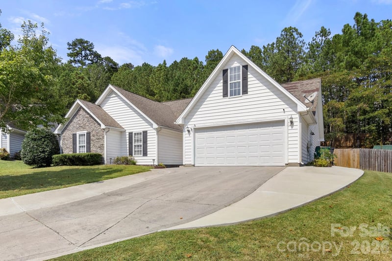11110 Caroline Whitney Cir, Charlotte, NC 28212