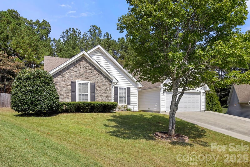 11110 Caroline Whitney Cir, Charlotte, NC 28212