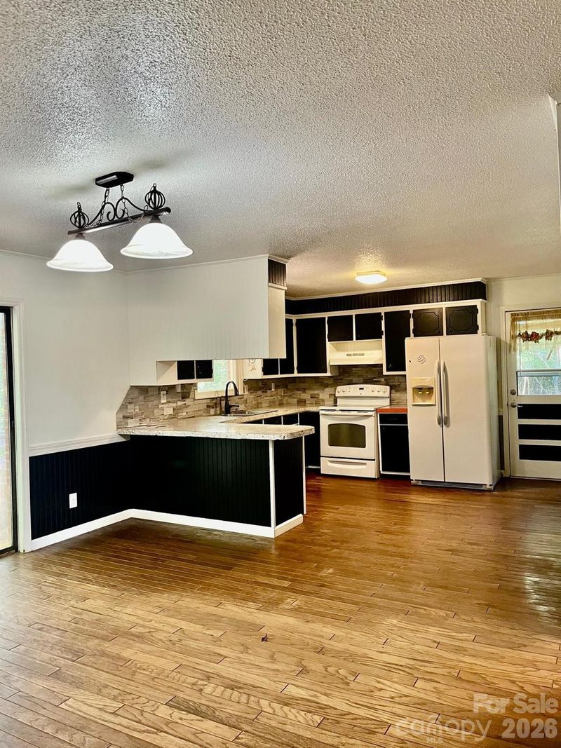 7065 Fieldcrest Ln, Denver, NC 28037