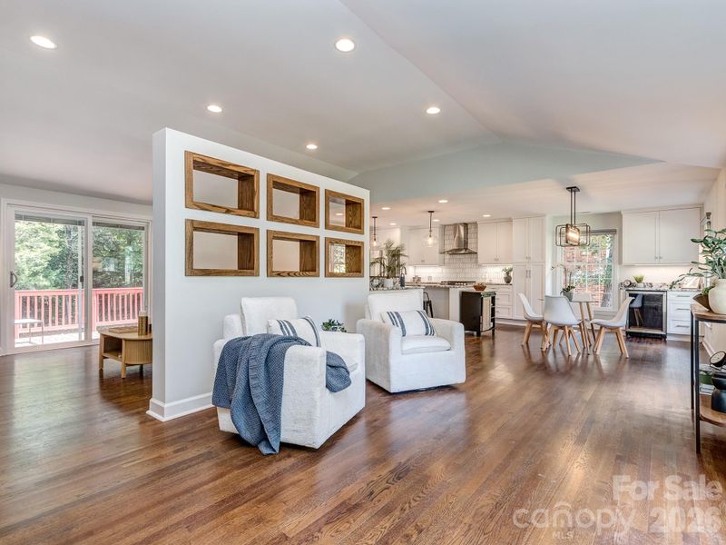 611 Reynolds Dr, Charlotte, NC 28209