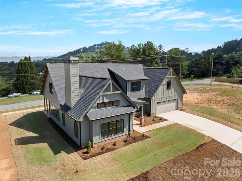 11 Sky Dr S #2, Asheville, NC 28804