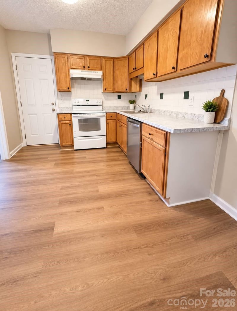 7916 Shady Oak Trl, Charlotte, NC 28210