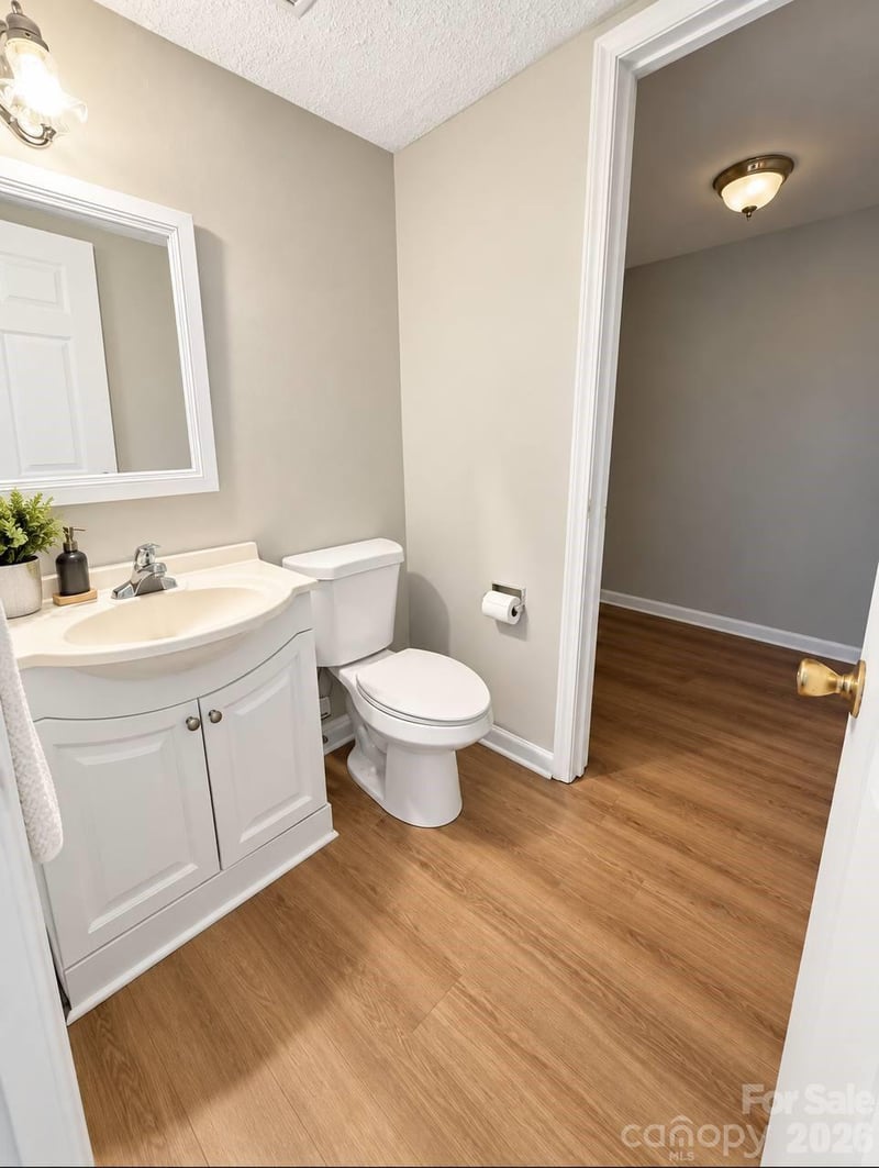 7916 Shady Oak Trl, Charlotte, NC 28210