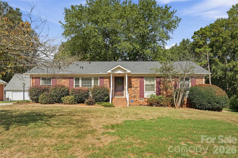 3007 Plentywood Dr, Matthews, NC 28105