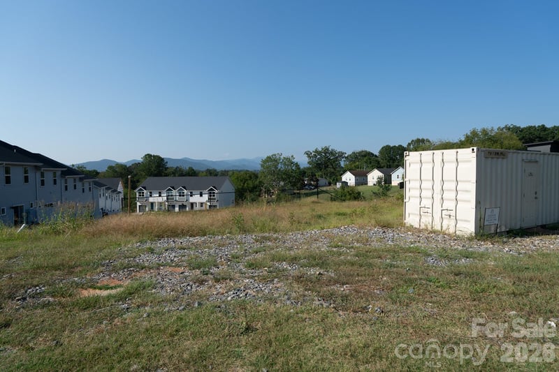 44 Bear Creek Rd, Asheville, NC 28806