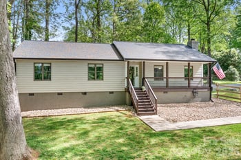 204 Nottingham Dr, Huntersville, NC 28078