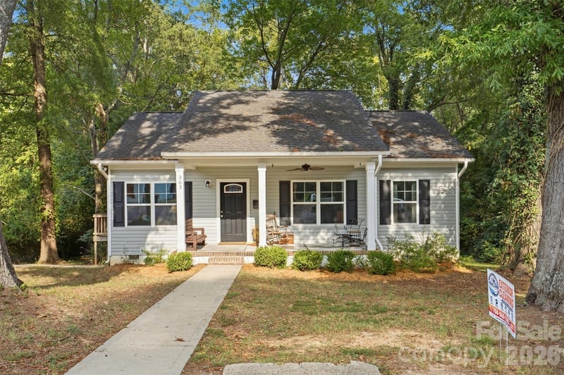 303 S Mountain St, Cherryville, NC 28021
