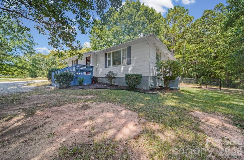 823 Great Falls Hw, Chester, SC 29706