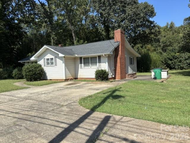 7331 Mallard Creek Rd, Charlotte, NC 28262
