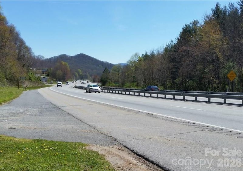 31 Mistletoe Rg, Waynesville, NC 28786