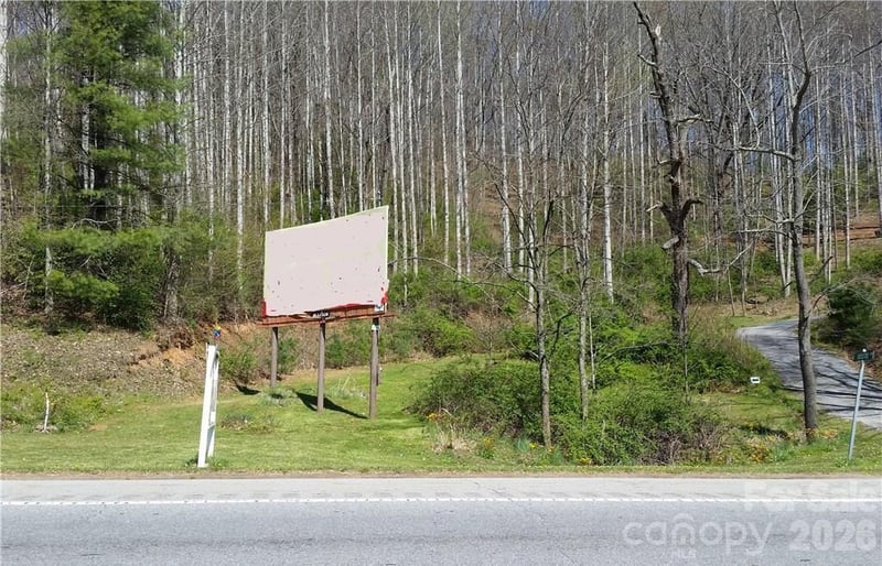 31 Mistletoe Rg, Waynesville, NC 28786