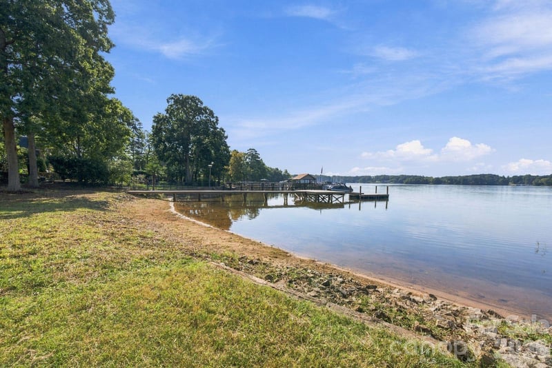 8244 Mallard Rd, Denver, NC 28037
