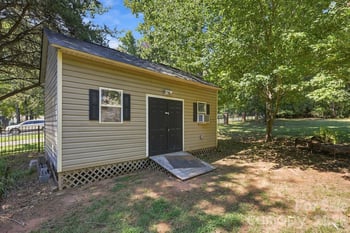 4353 Pine Harbor Dr, Denver, NC 28037