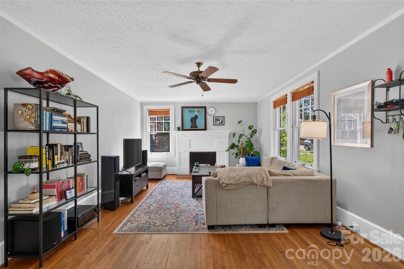 70 Saint Dunstans Cir, Asheville, NC 28803