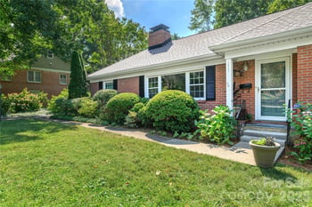 111 Gracelyn Rd, Asheville, NC 28804