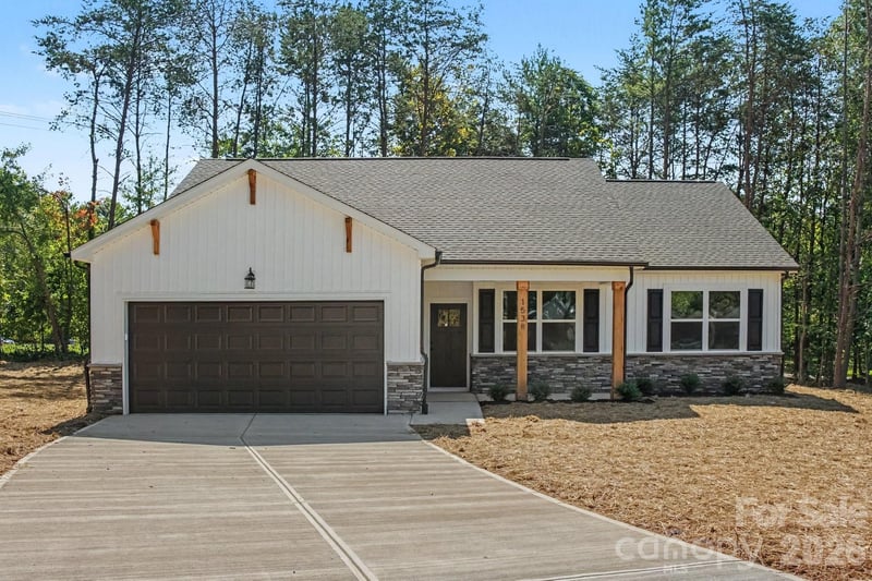 1538 34th Avenue Ln NE, Hickory, NC 28601