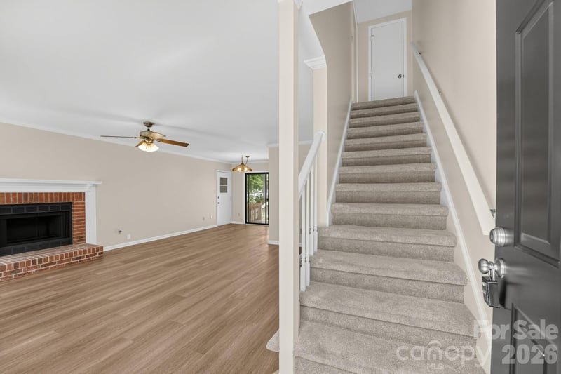 6240 Round Hill Rd, Charlotte, NC 28211
