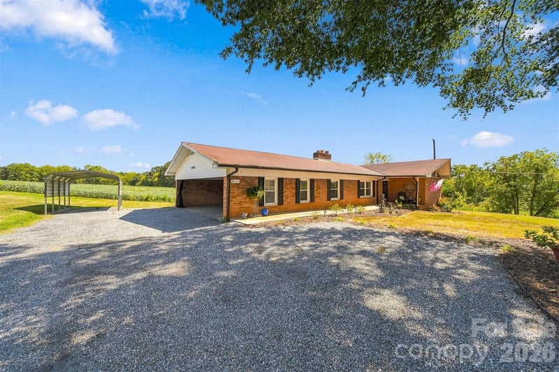4286 Hall Dairy Rd, Claremont, NC 28610