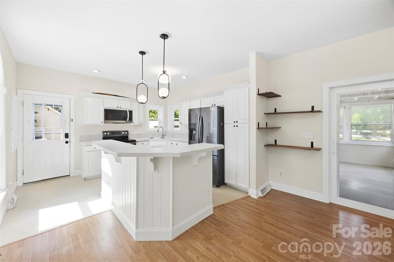 3787 Rolling View Ln, Maiden, NC 28650