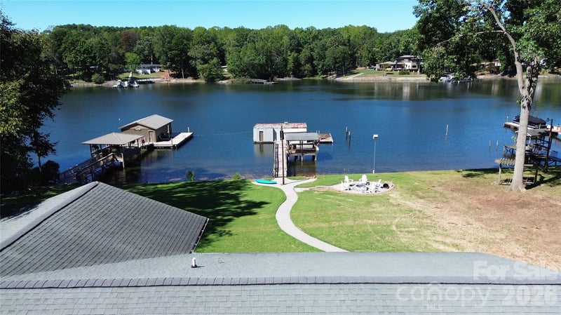 4935 Vagabond Ln, Sherrills Ford, NC 28673