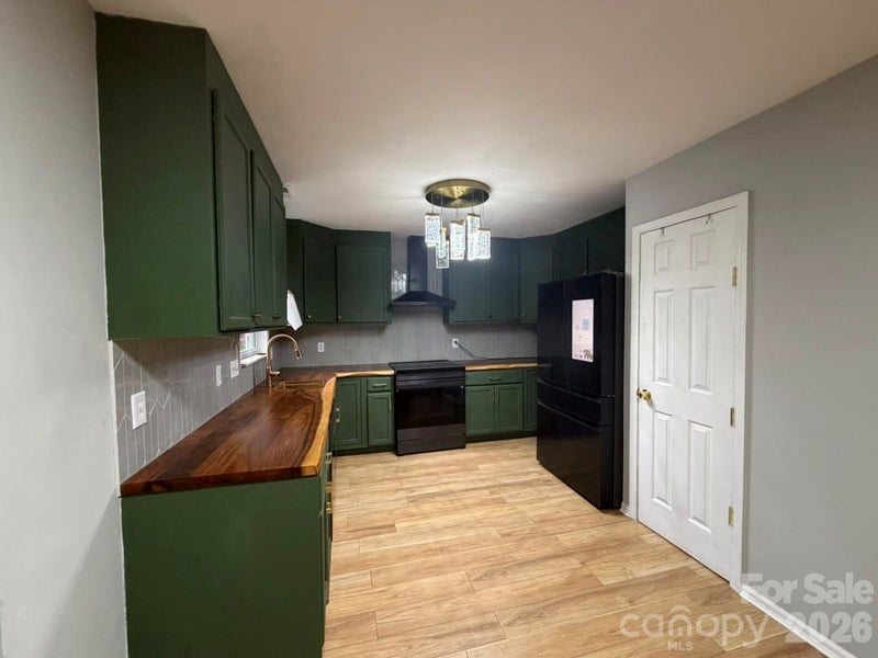 6105 Old Corral St, Charlotte, NC 28277