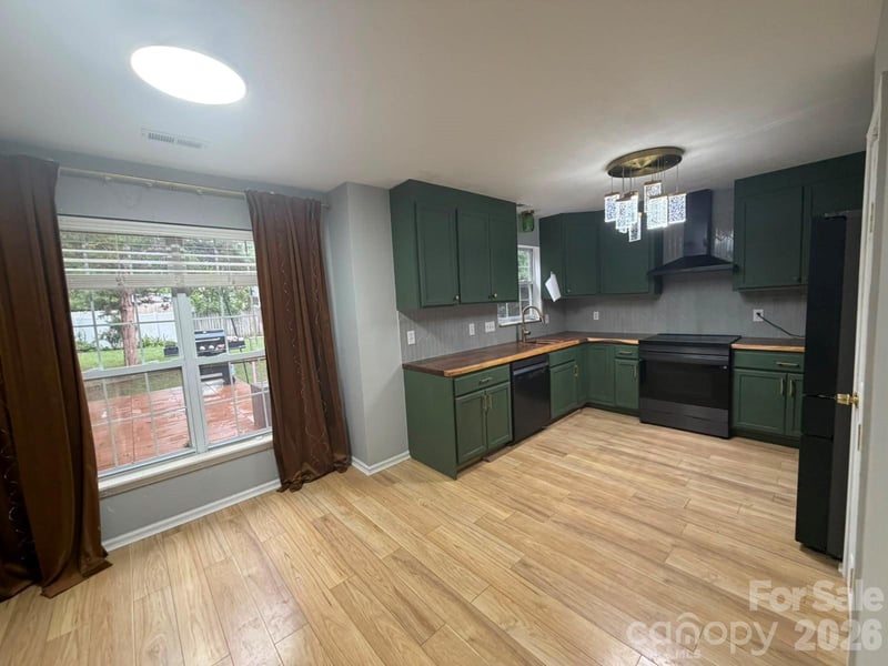 6105 Old Corral St, Charlotte, NC 28277