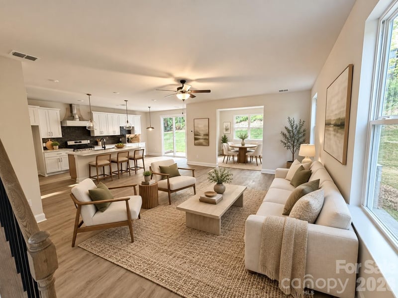 552 Carolyn Ln, Charlotte, NC 28213