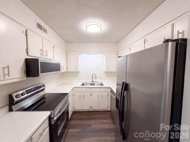 101 Carriage House Dr, Kannapolis, NC 28081