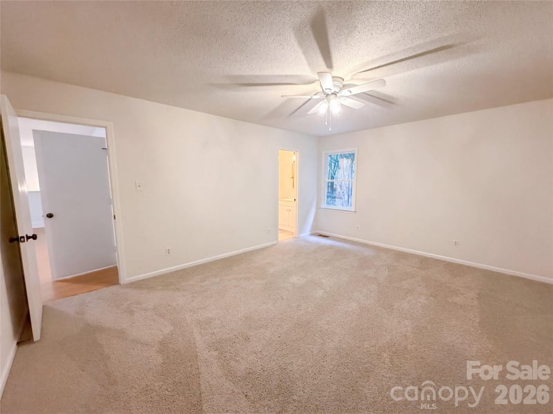 4043 Windward Dr, Tega Cay, SC 29708