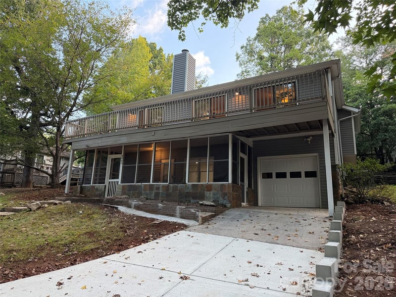 4043 Windward Dr, Tega Cay, SC 29708