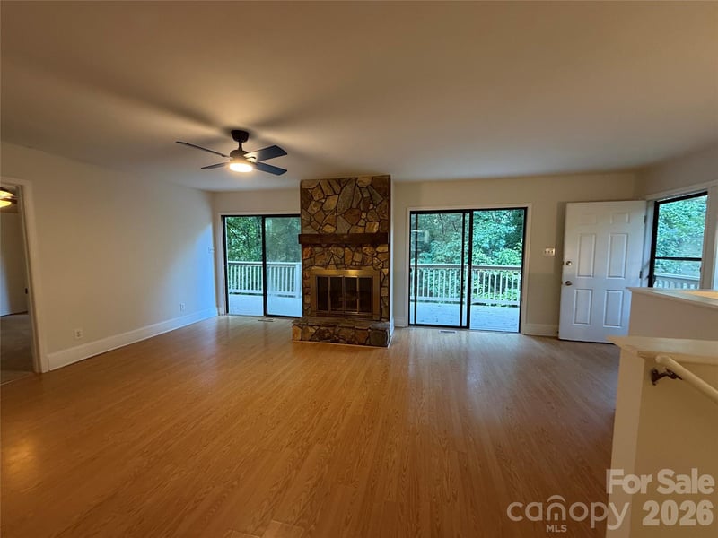 4043 Windward Dr, Tega Cay, SC 29708
