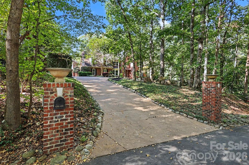 4320 Town And Country Dr, Charlotte, NC 28226