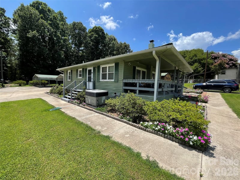 7304 S Little Egypt Rd, Stanley, NC 28164