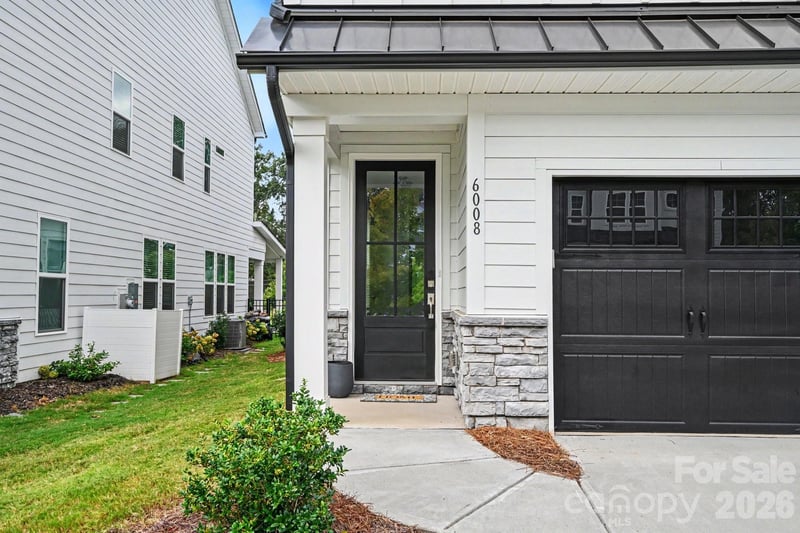 6008 Corbin Woods Ct, Charlotte, NC 28226