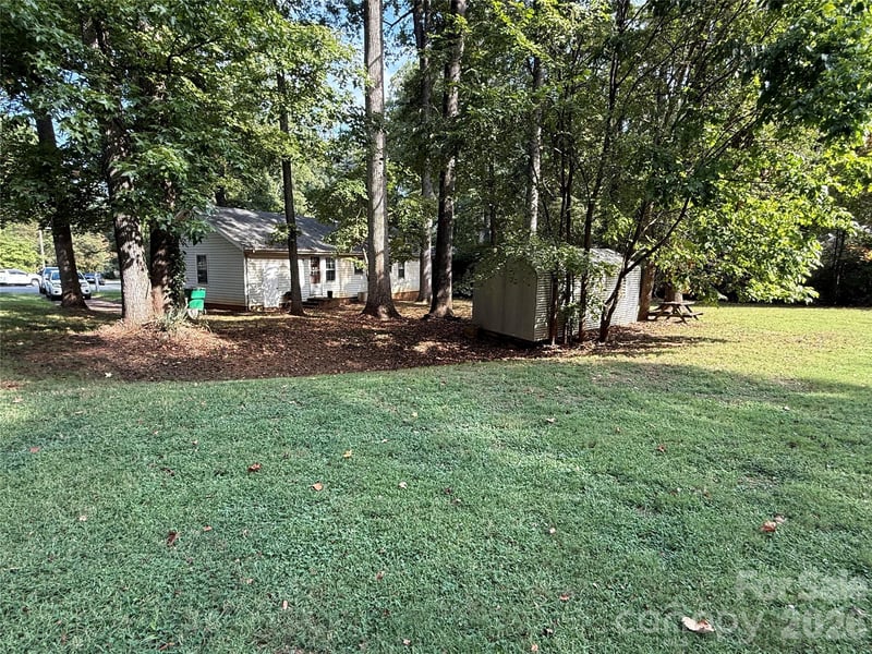 523 Culloden Ct, Charlotte, NC 28214