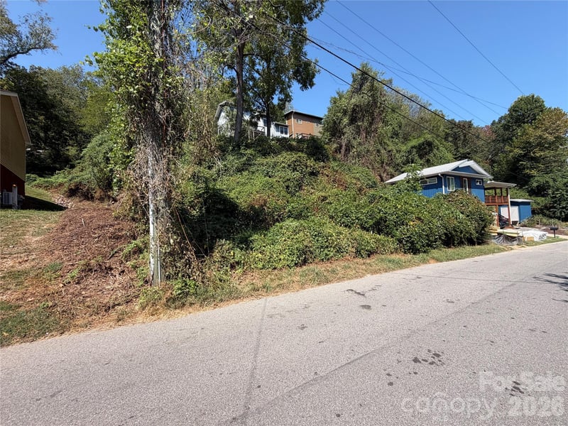 99999 Waynesville Ave, Asheville, NC 28806