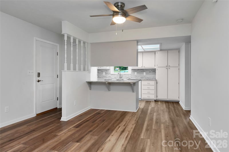 114 Falling Waters Rd #2, Hendersonville, NC 28792