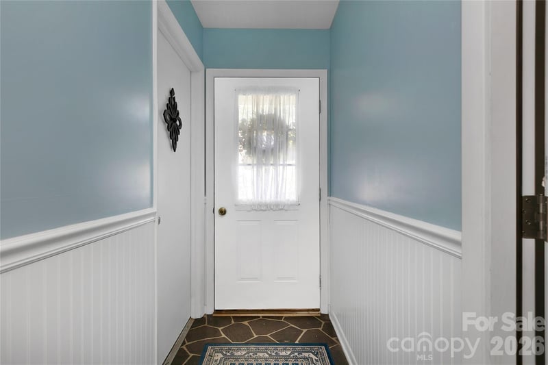114 Falling Waters Rd #2, Hendersonville, NC 28792