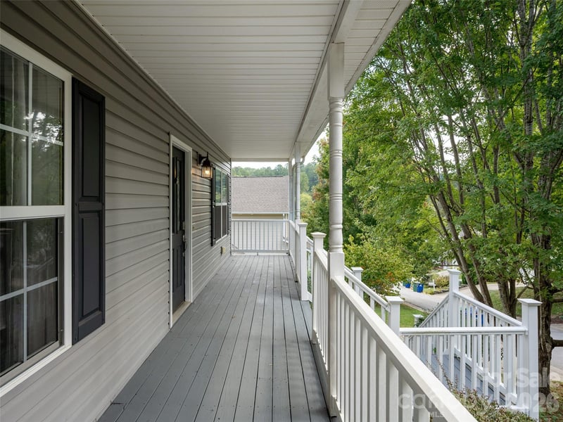 44 Ridgeland Ln, Asheville, NC 28805