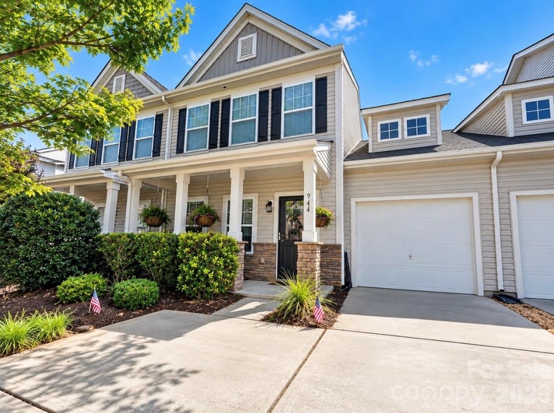 944 Summerlake Dr, Fort Mill, SC 29715