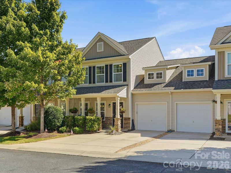 944 Summerlake Dr, Fort Mill, SC 29715