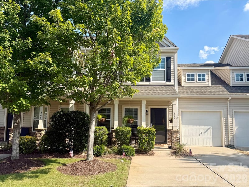 944 Summerlake Dr, Fort Mill, SC 29715