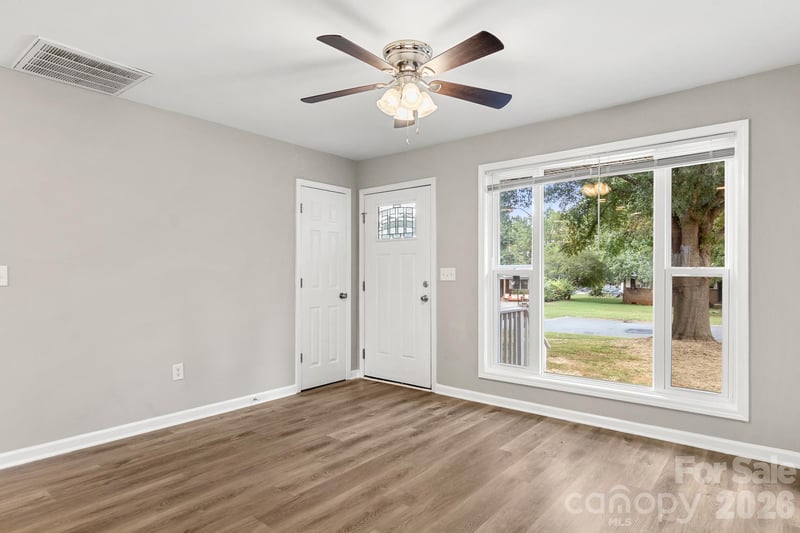 2427 Carrington Ct, Charlotte, NC 28208